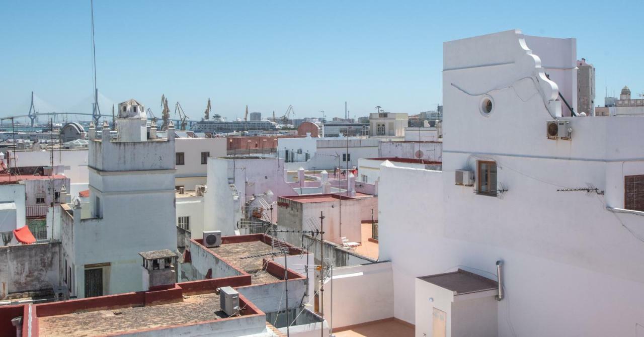 Apartamento Aires Mediterraneos Lägenhet Cádiz Exteriör bild