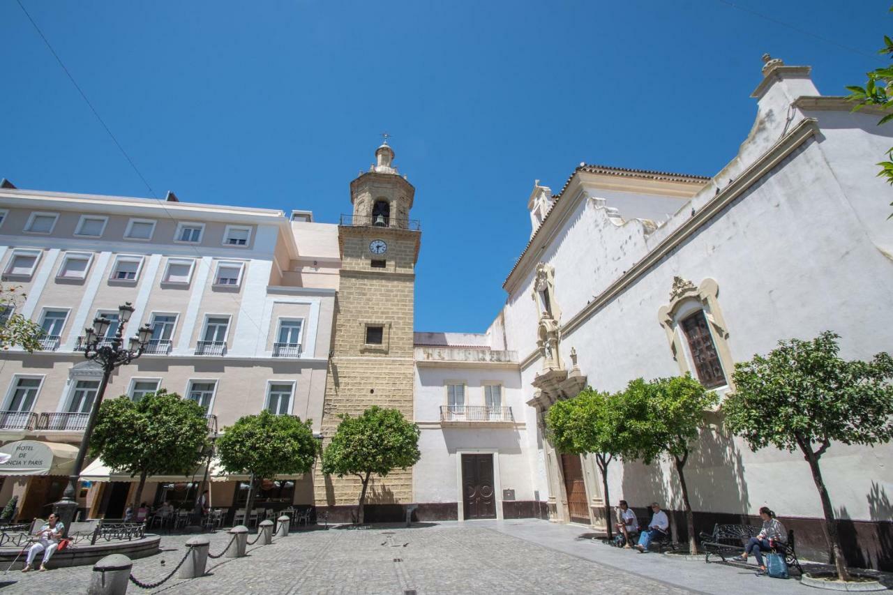 Apartamento Aires Mediterraneos Lägenhet Cádiz Exteriör bild