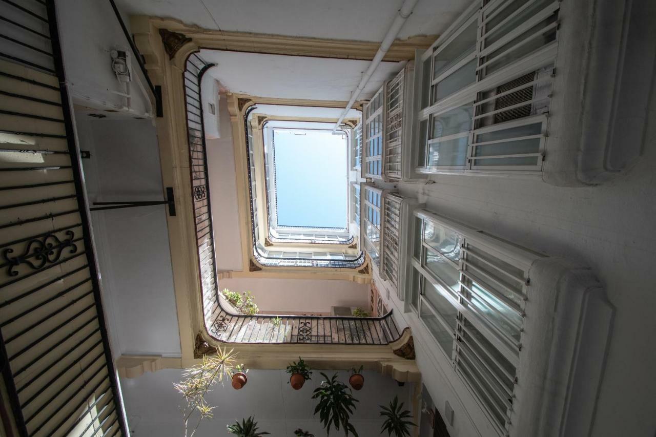 Apartamento Aires Mediterraneos Lägenhet Cádiz Exteriör bild