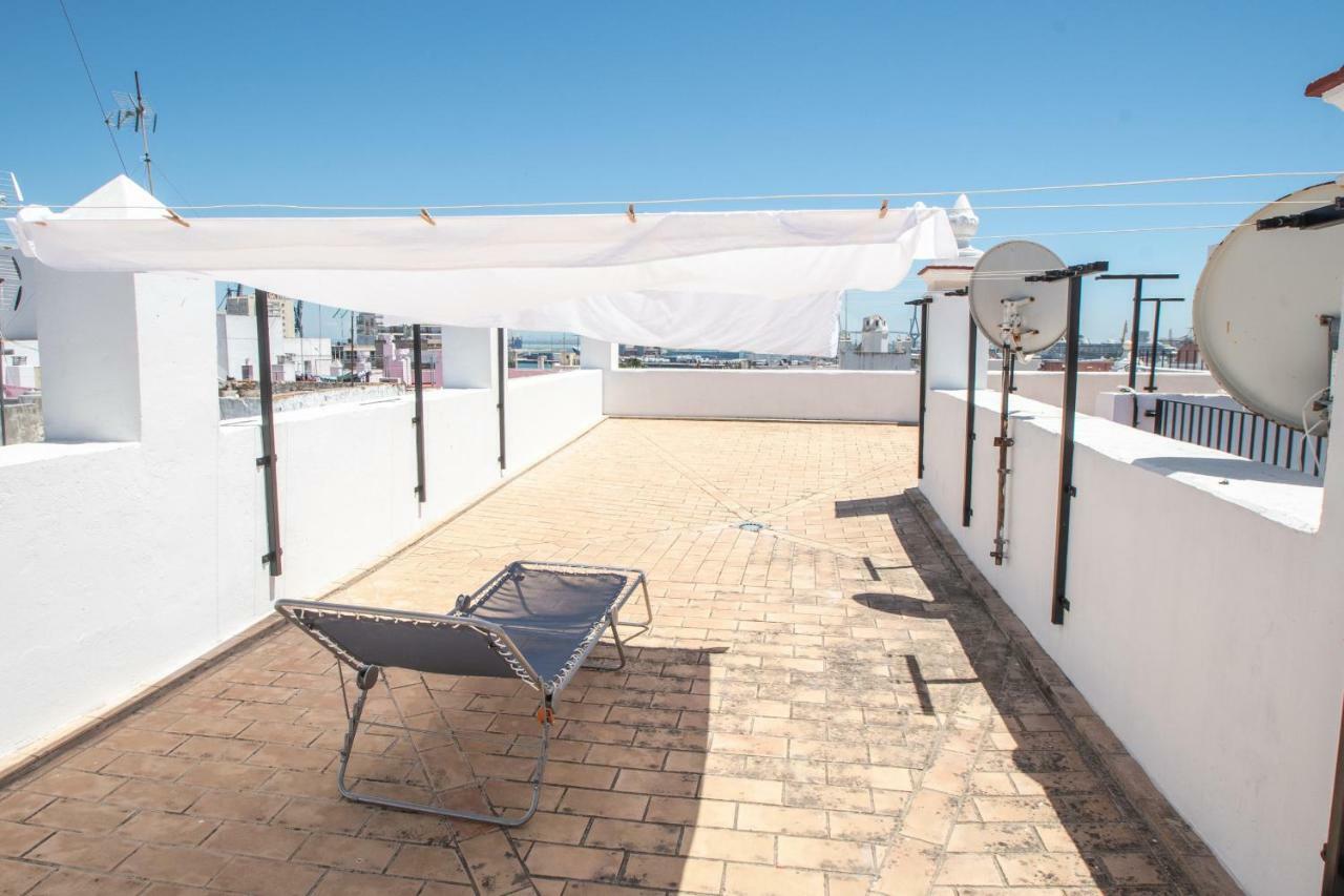 Apartamento Aires Mediterraneos Lägenhet Cádiz Exteriör bild